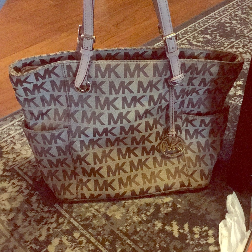 Michael Kors east west monogram jet set tote